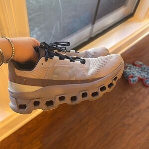 OnCloud Cloudmonster Women’s Running Shoes | Size 8